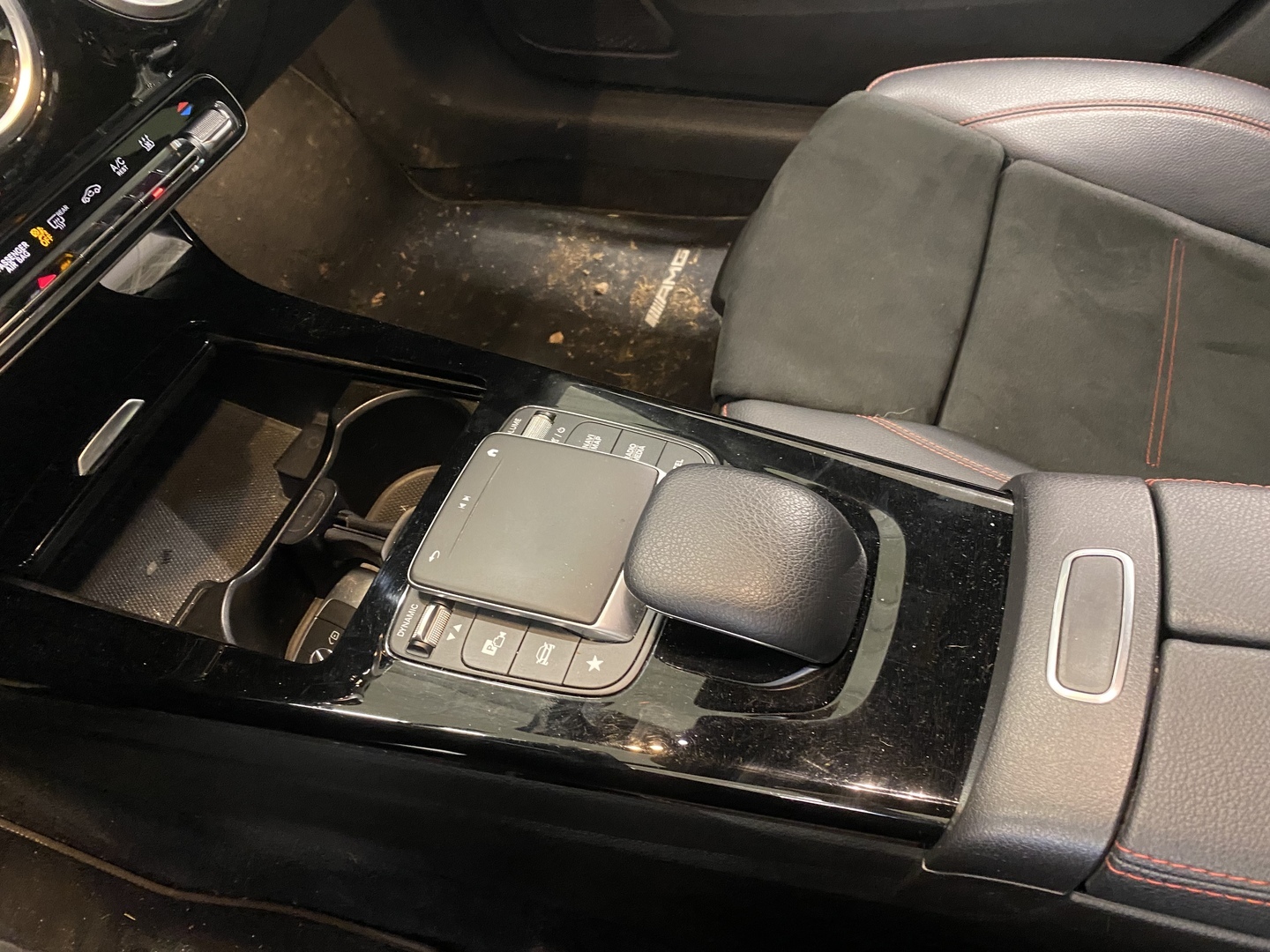 MERCEDES-BENZ A 2020