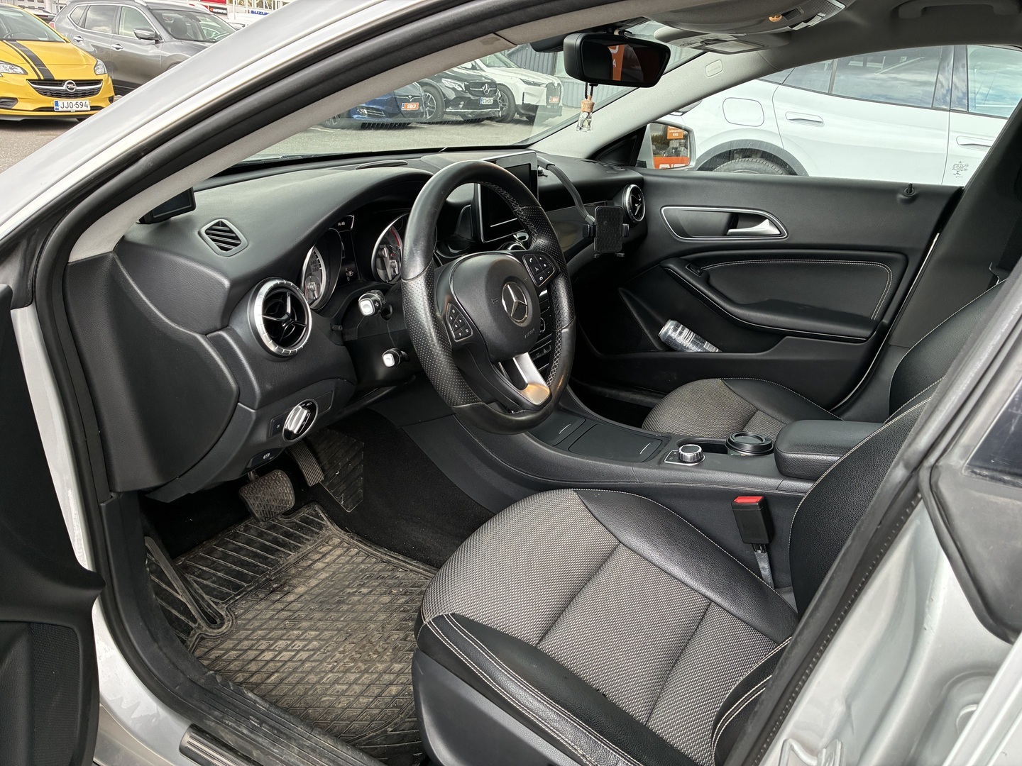 MERCEDES-BENZ CLA 2016