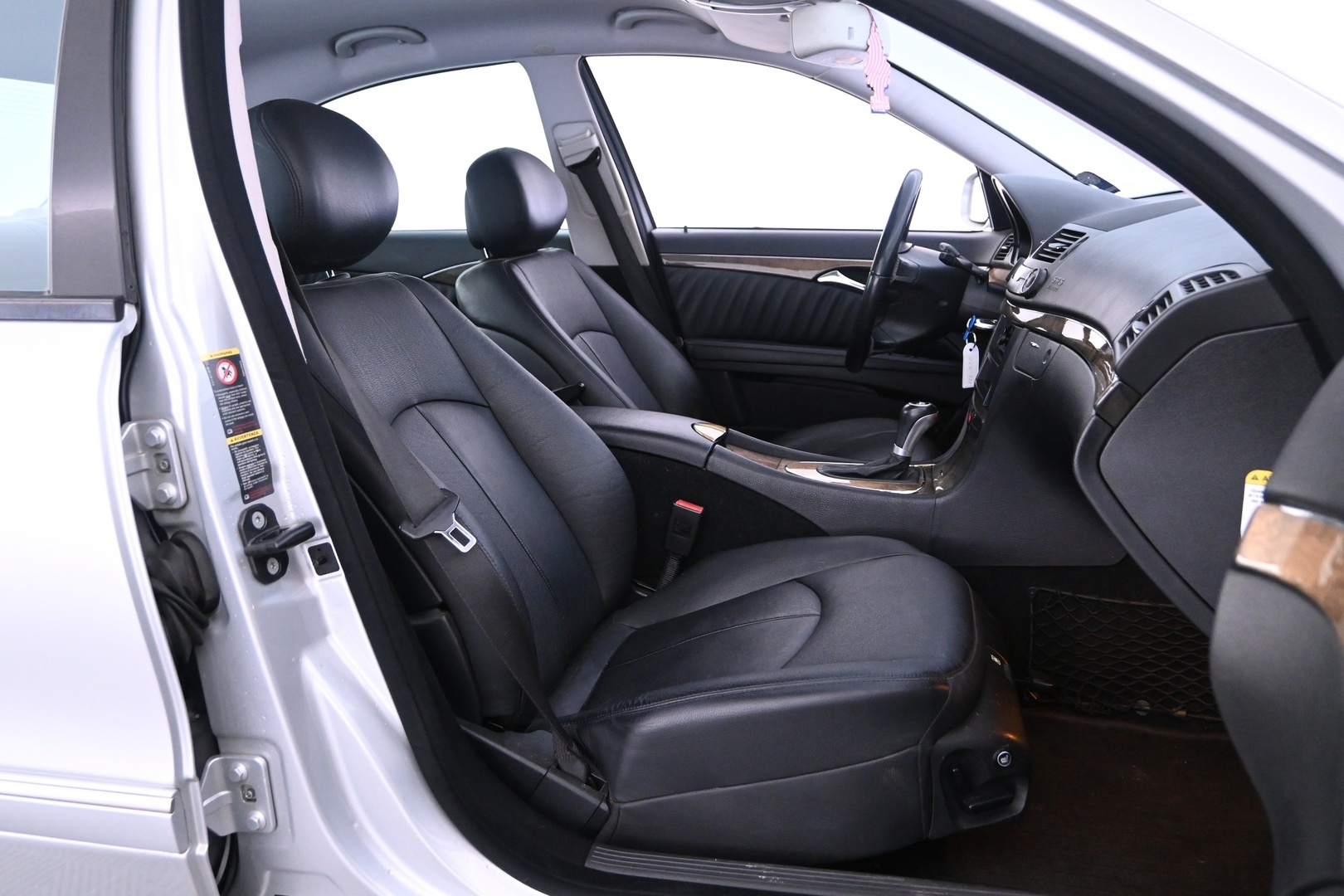 MERCEDES-BENZ E 2008