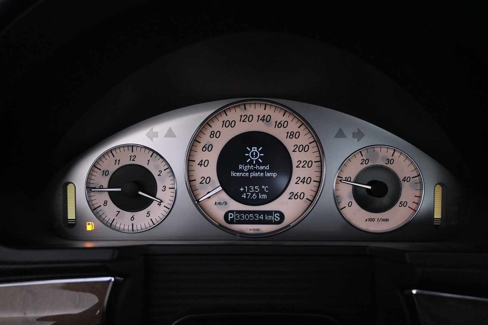 MERCEDES-BENZ E 2008