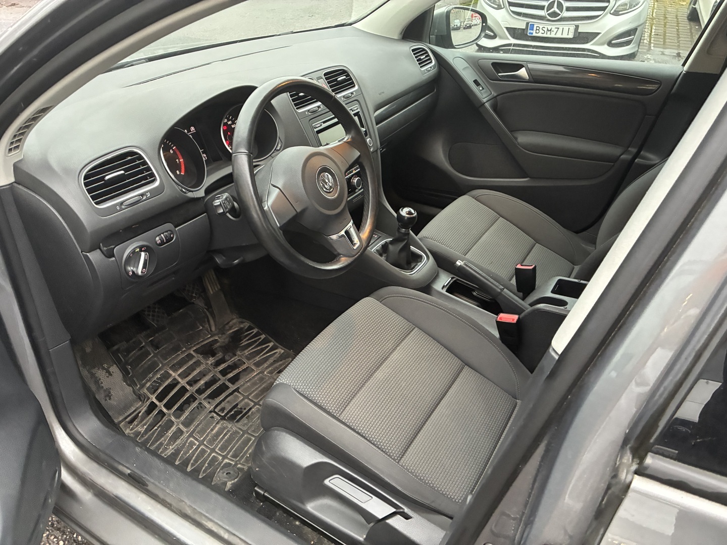 VOLKSWAGEN Golf 2011