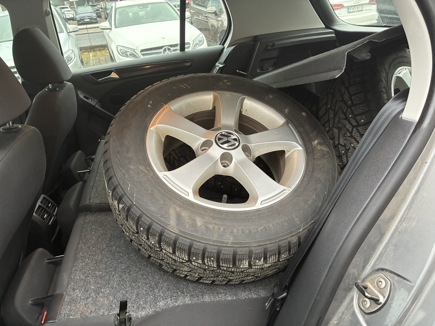 VOLKSWAGEN Golf 2011