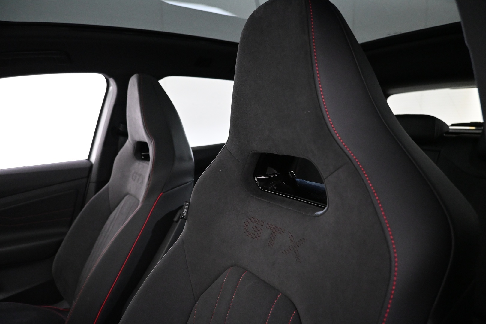 VOLKSWAGEN ID.4 2024