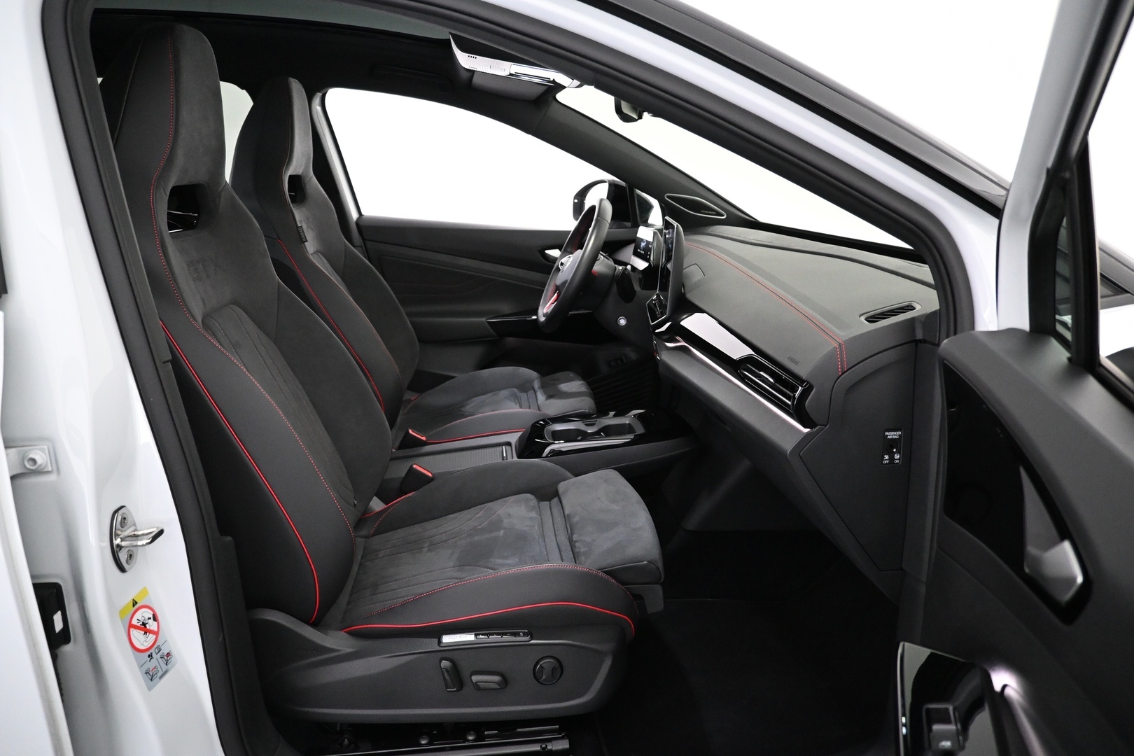 VOLKSWAGEN ID.4 2024