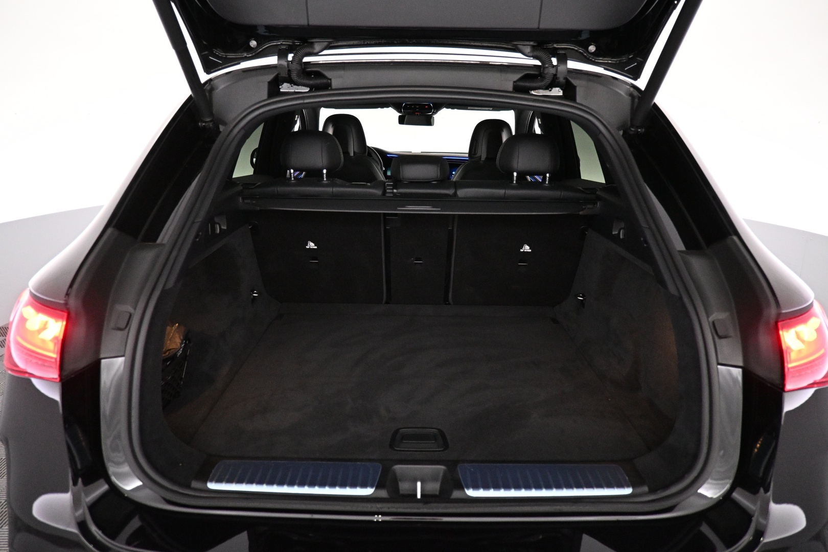 MERCEDES-BENZ EQE SUV 2025