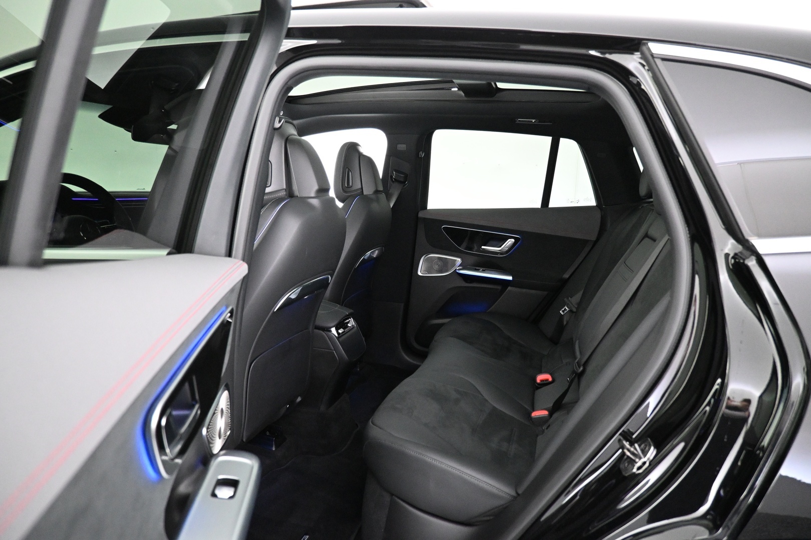 MERCEDES-BENZ EQE SUV 2025
