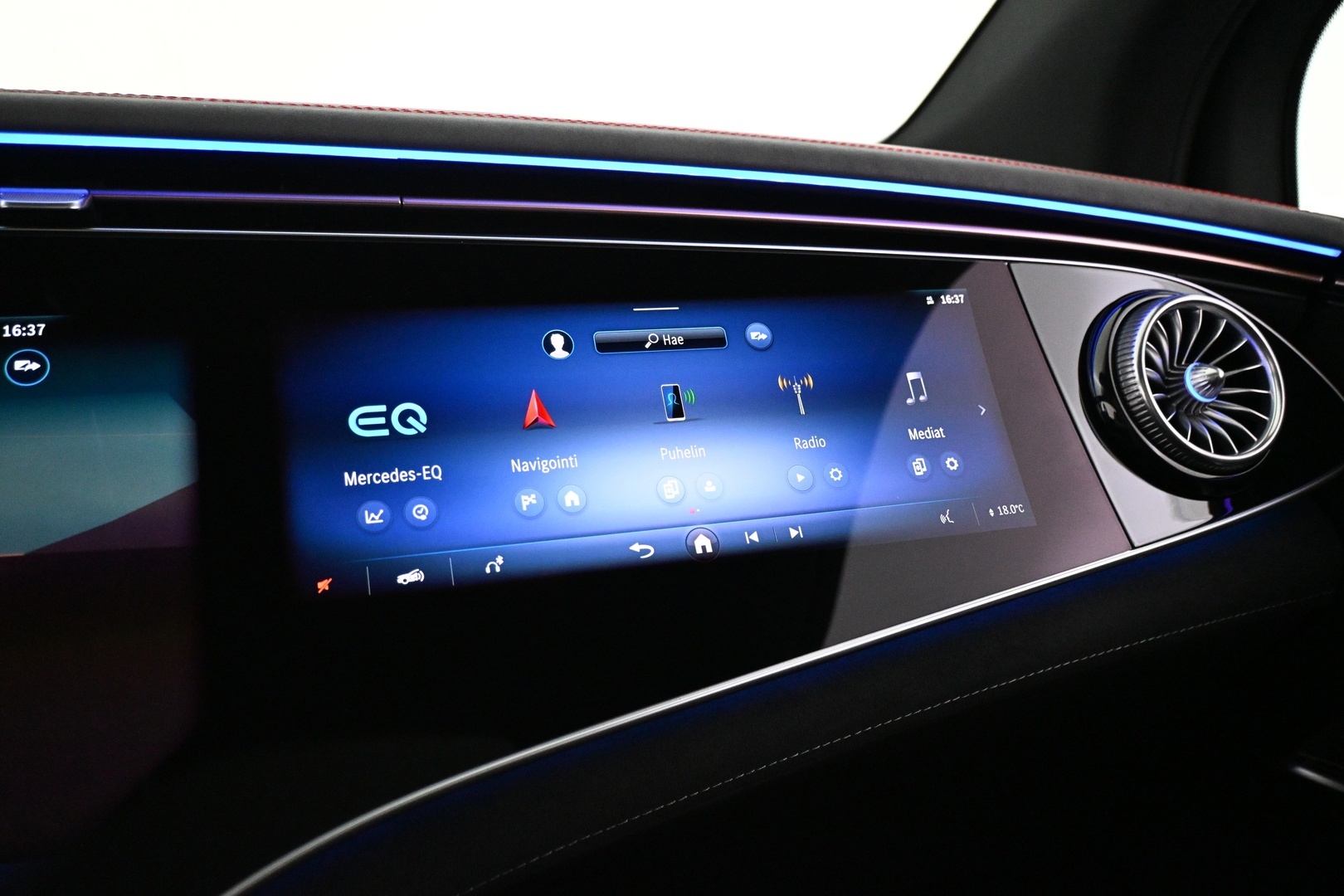 MERCEDES-BENZ EQE SUV 2025