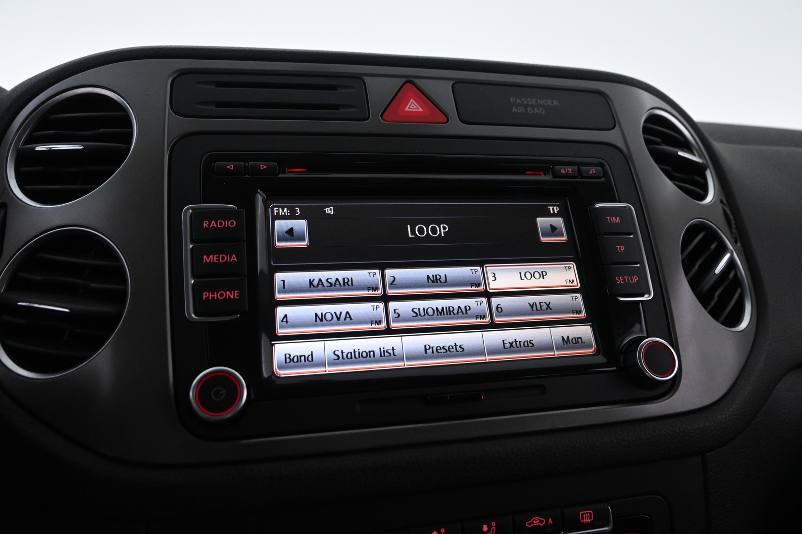 VOLKSWAGEN Tiguan 2011