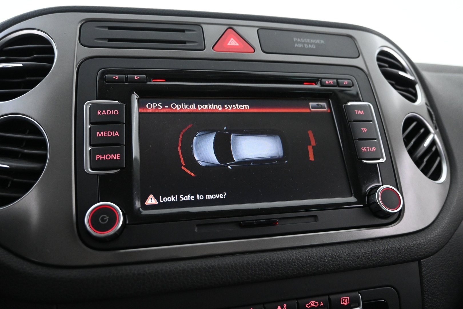 VOLKSWAGEN Tiguan 2011