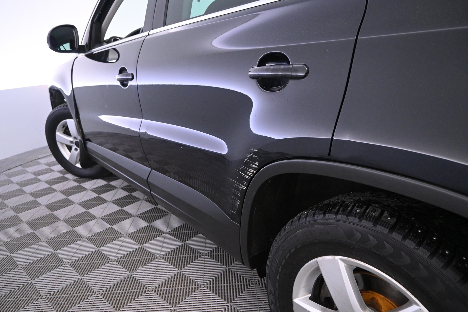 VOLKSWAGEN Tiguan 2011