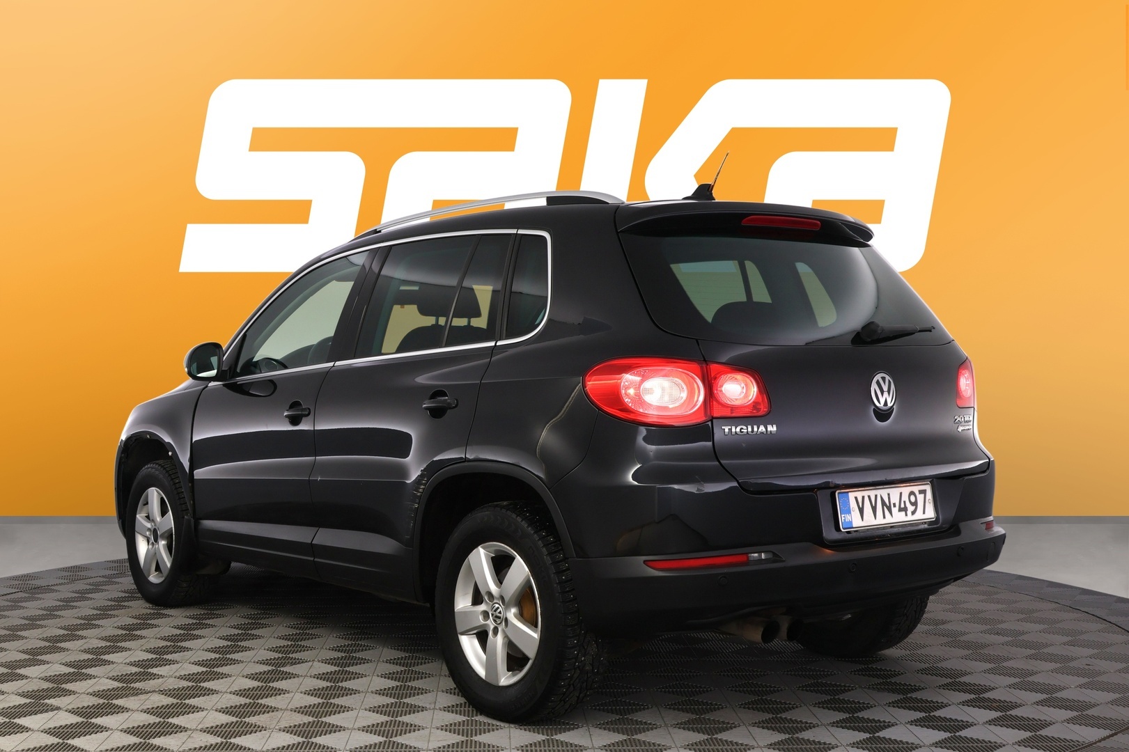 VOLKSWAGEN Tiguan 2011