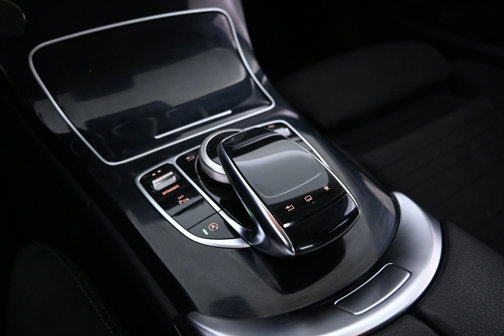 MERCEDES-BENZ C 2016