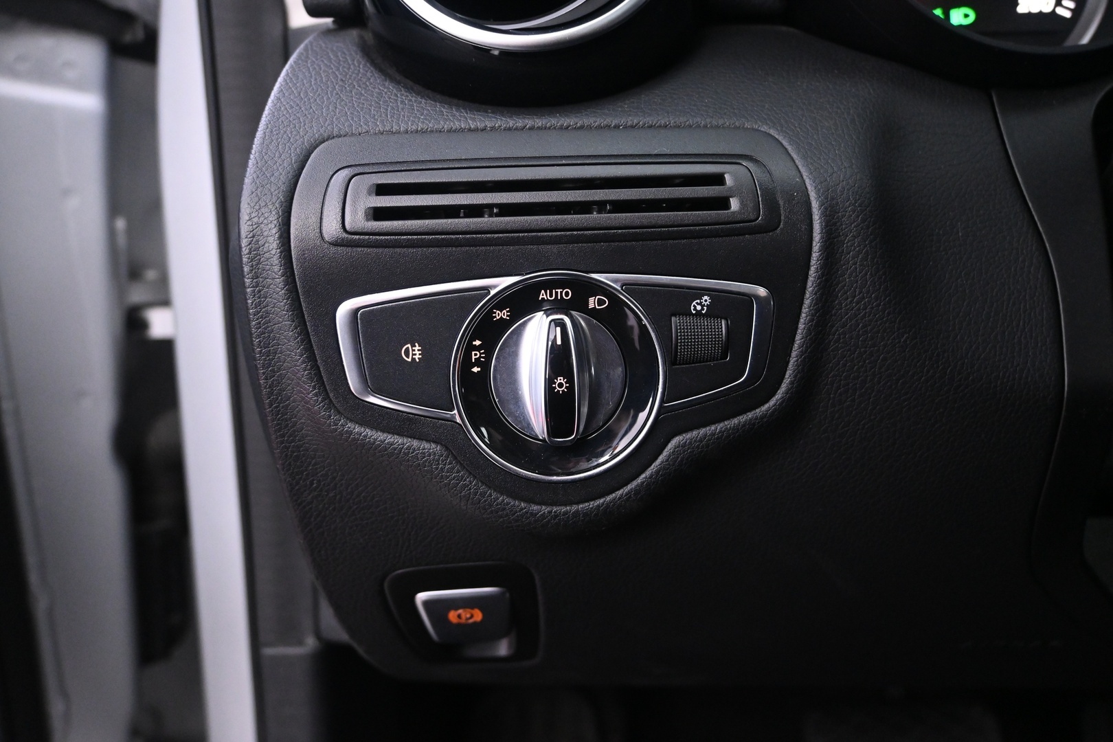 MERCEDES-BENZ C 2016