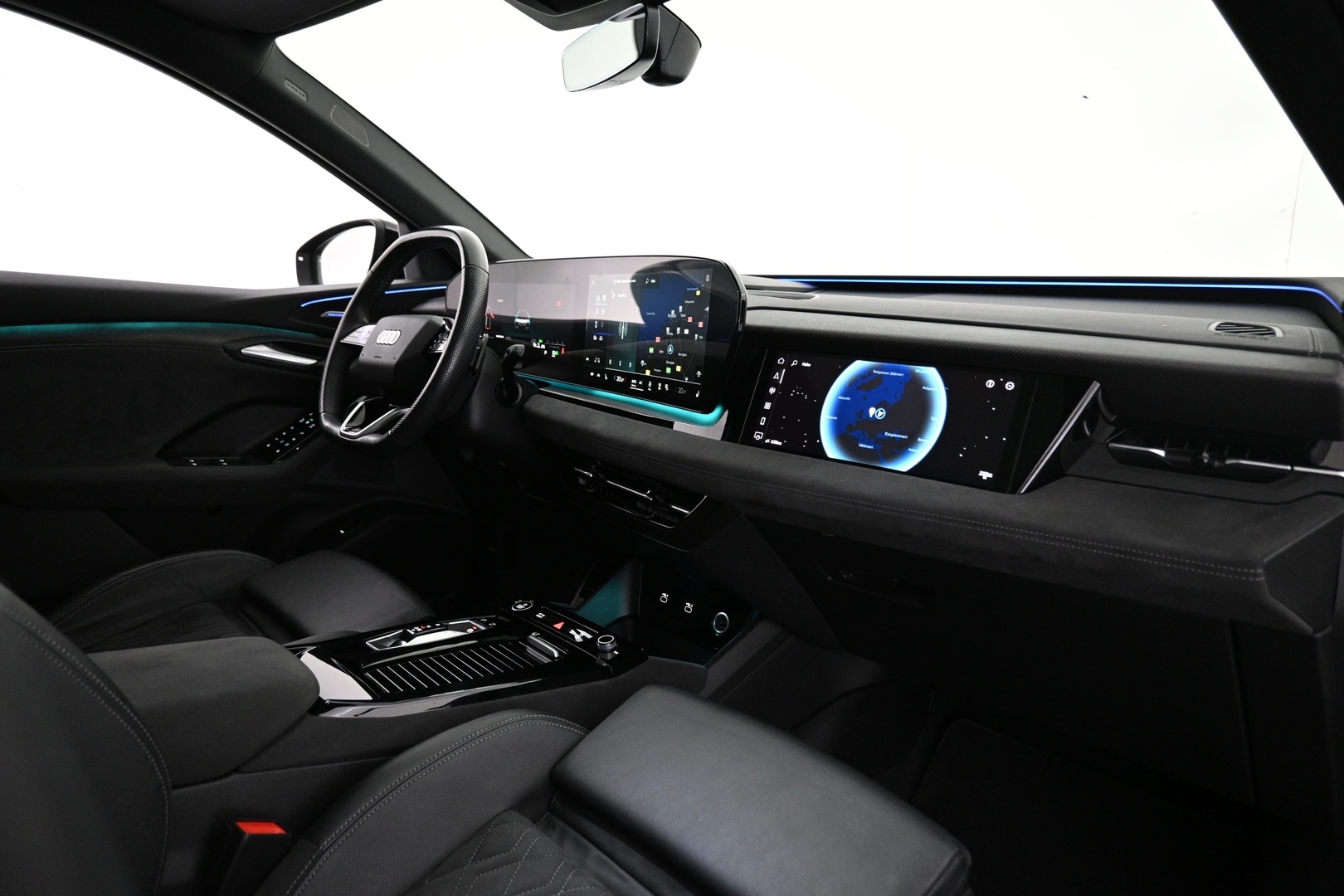 AUDI Q6 e-tron 2024
