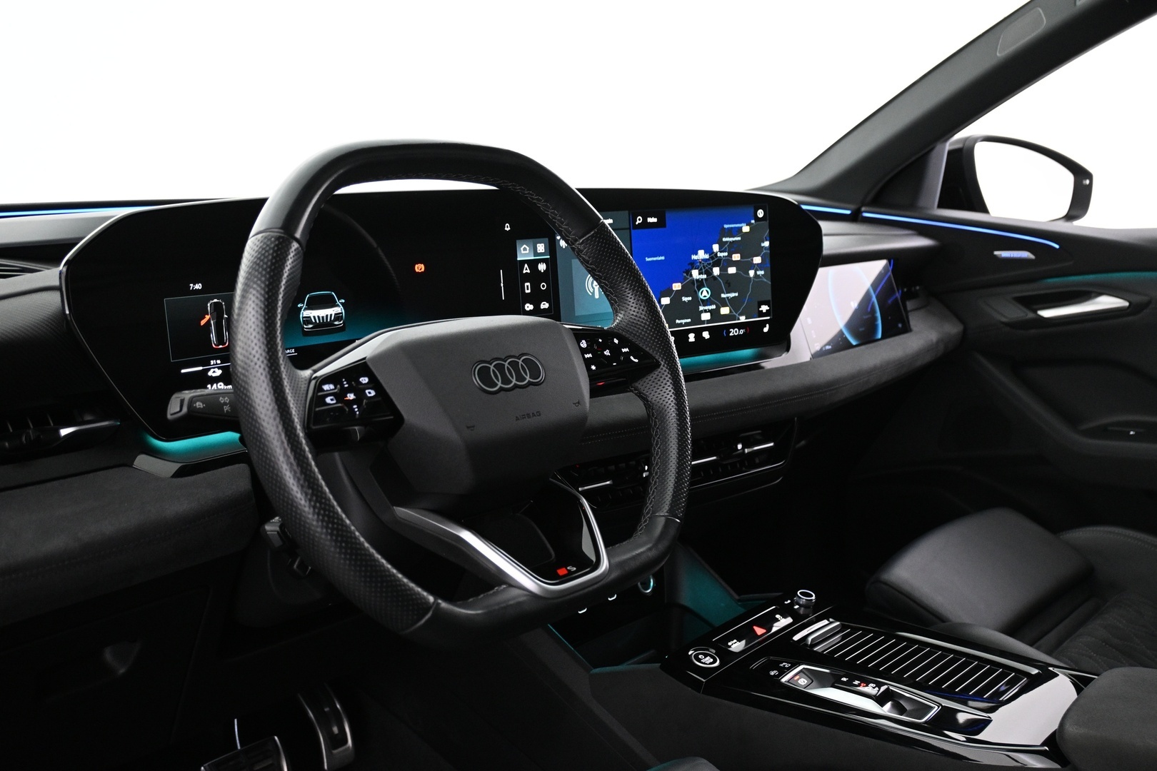 AUDI Q6 e-tron 2024