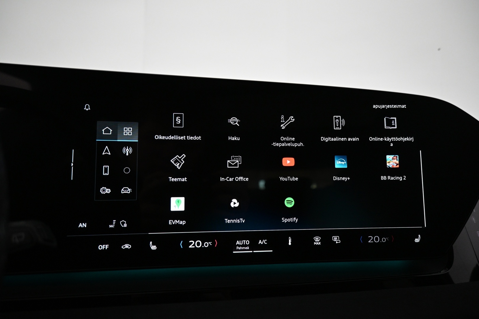 AUDI Q6 e-tron 2024