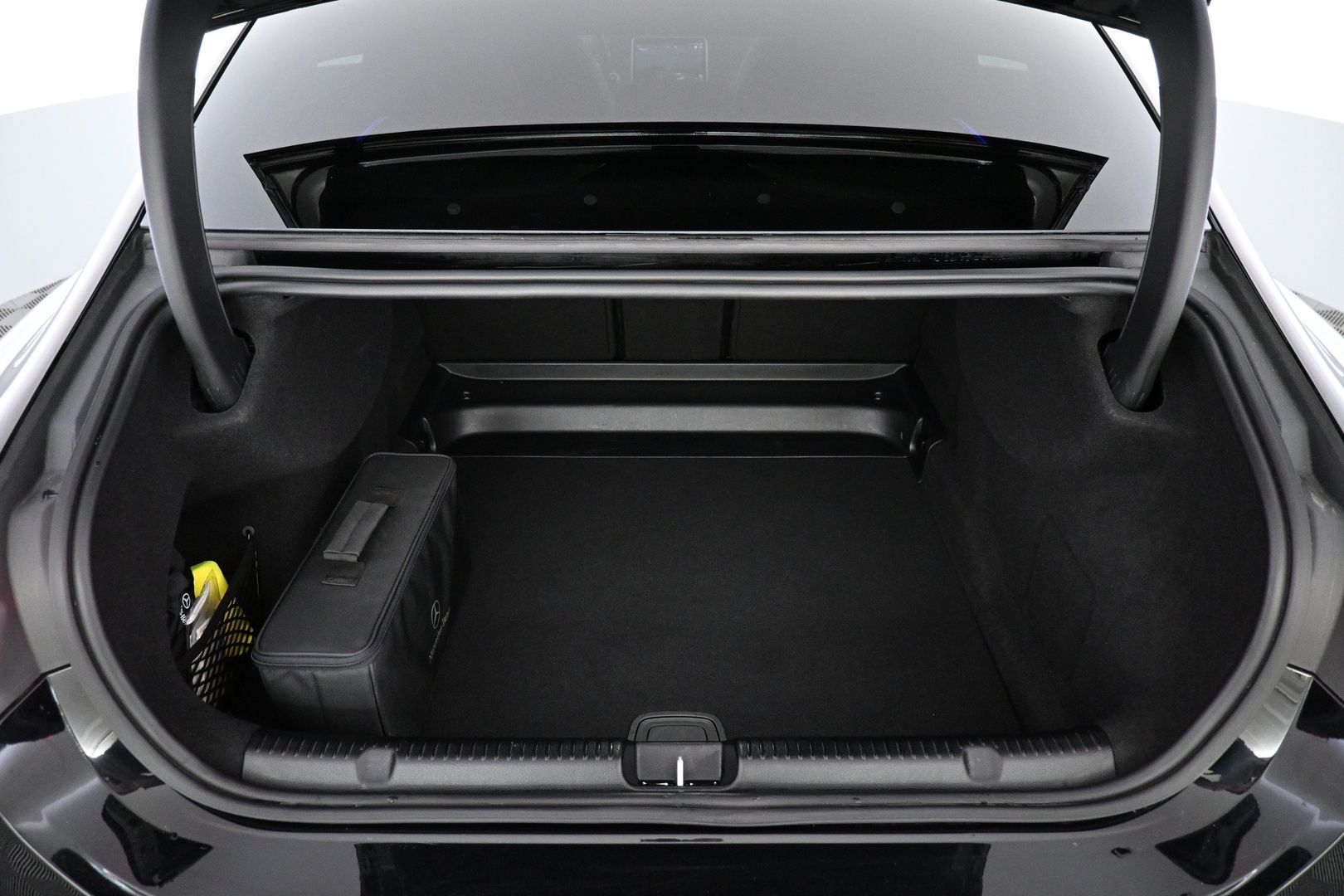 MERCEDES-BENZ EQE 2023