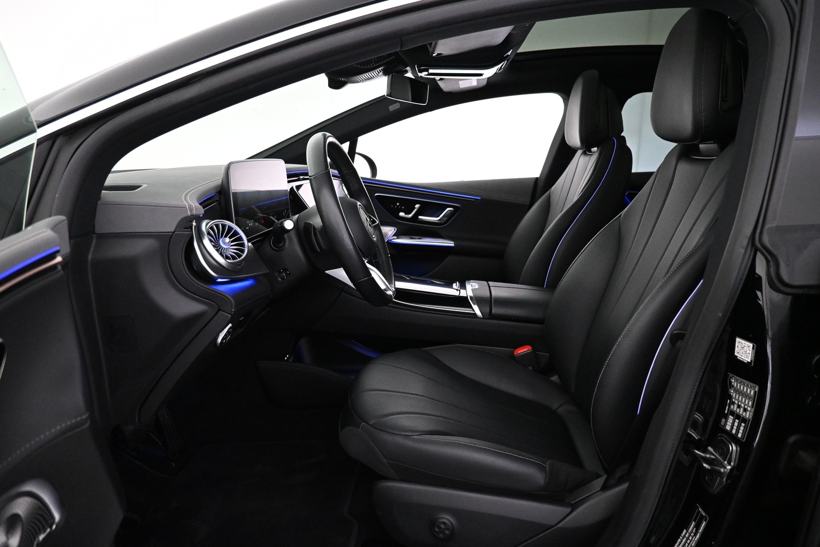 MERCEDES-BENZ EQE 2023