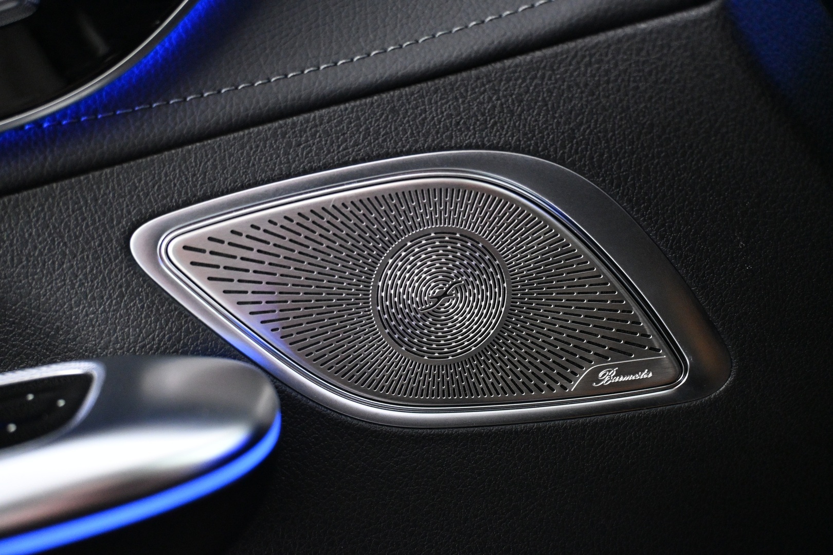 MERCEDES-BENZ EQE 2023