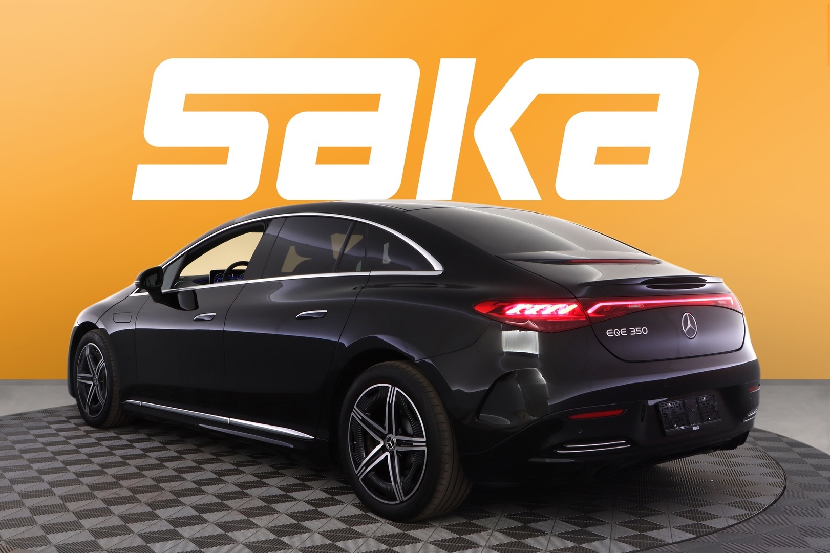 MERCEDES-BENZ EQE 2023