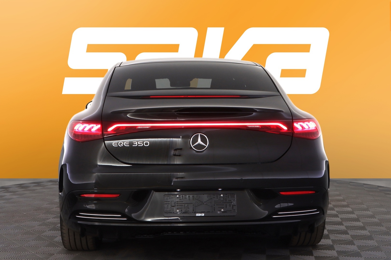 MERCEDES-BENZ EQE 2023