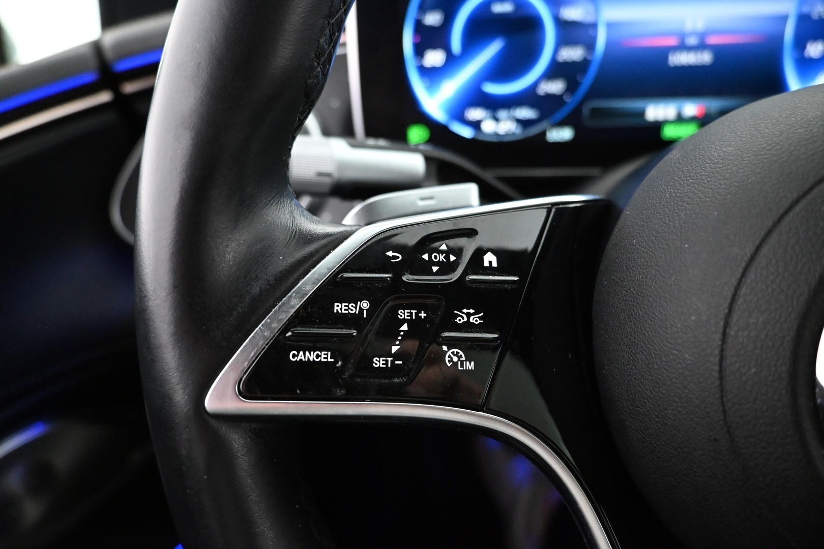 MERCEDES-BENZ EQS 2022