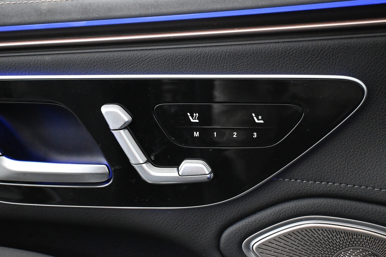 MERCEDES-BENZ EQS 2022