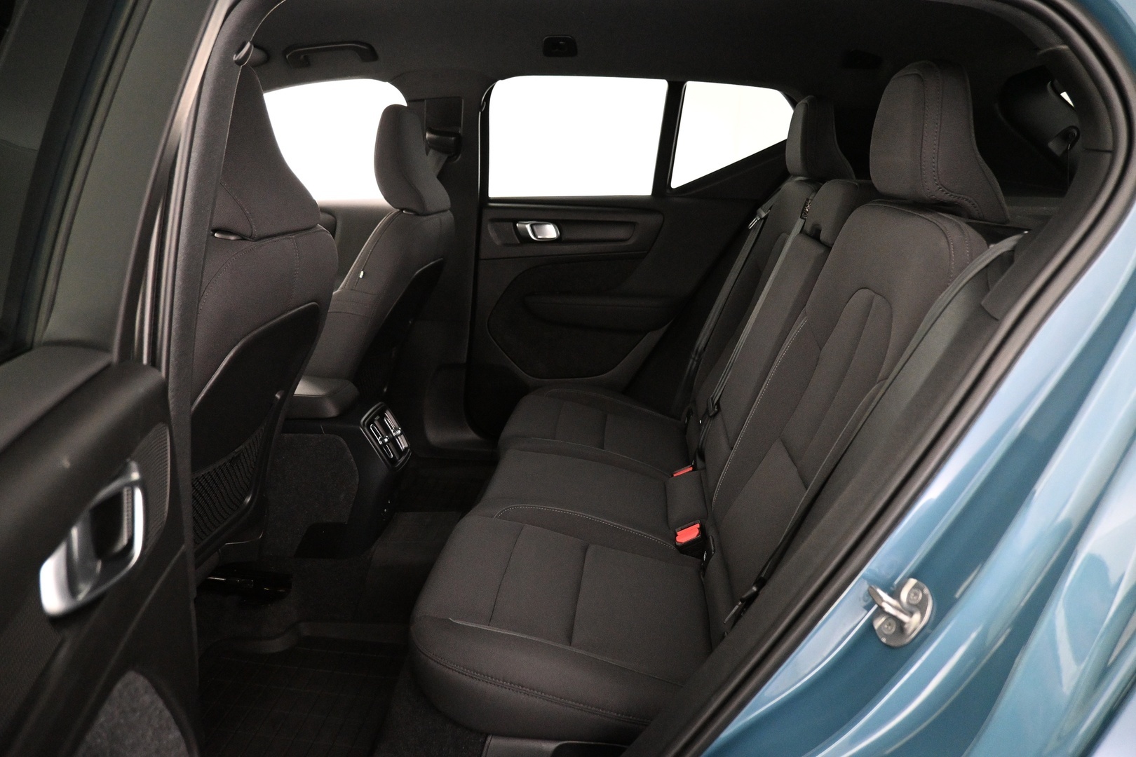 VOLVO XC40 2023