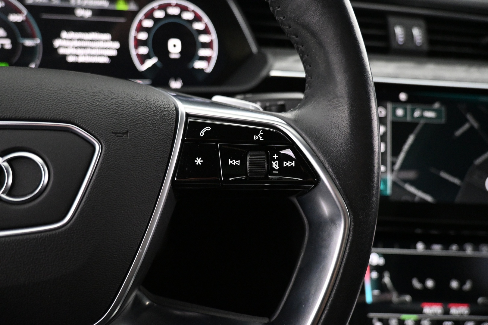 AUDI e-tron 2021