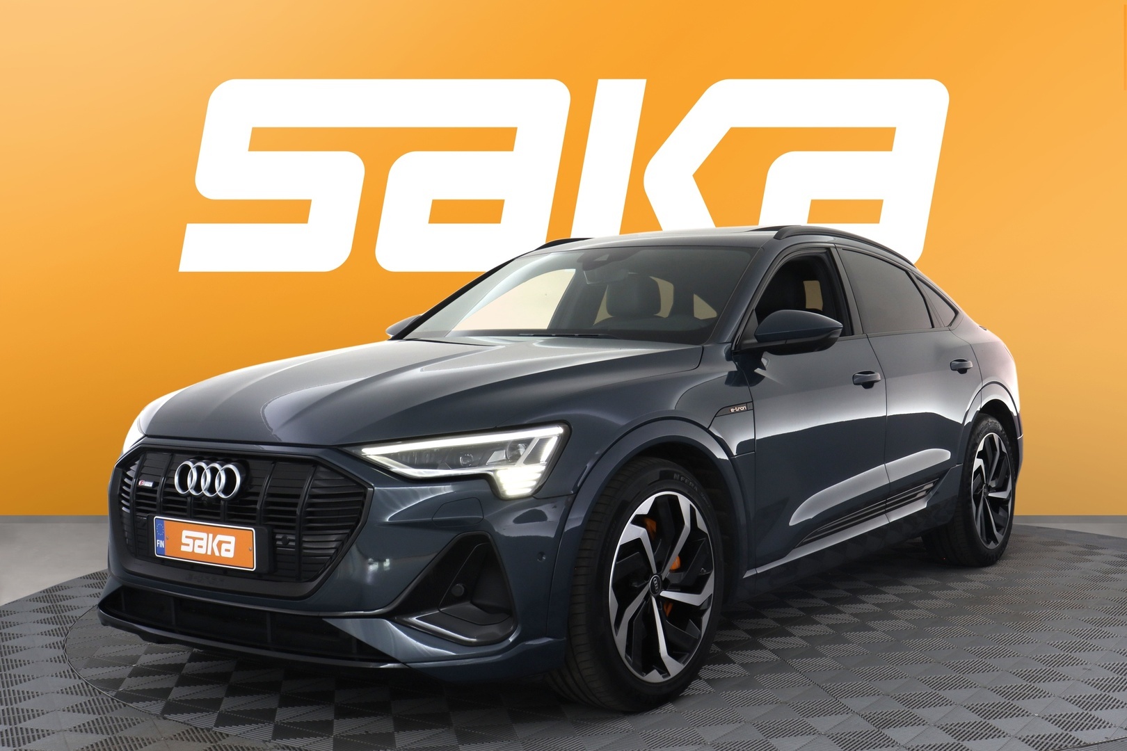 AUDI e-tron 2021