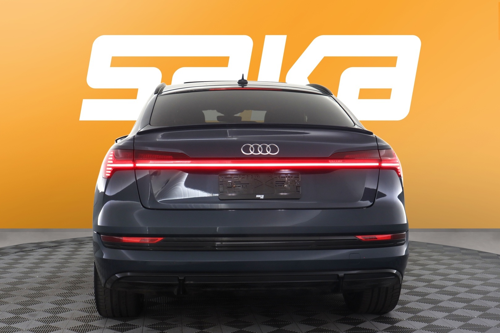 AUDI e-tron 2021