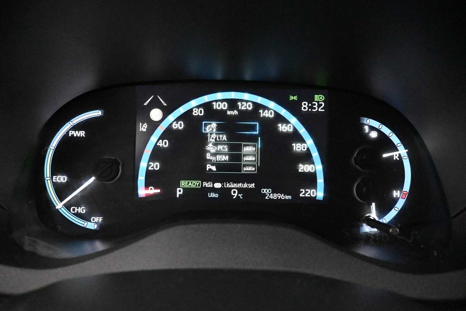 TOYOTA Yaris Cross 2022