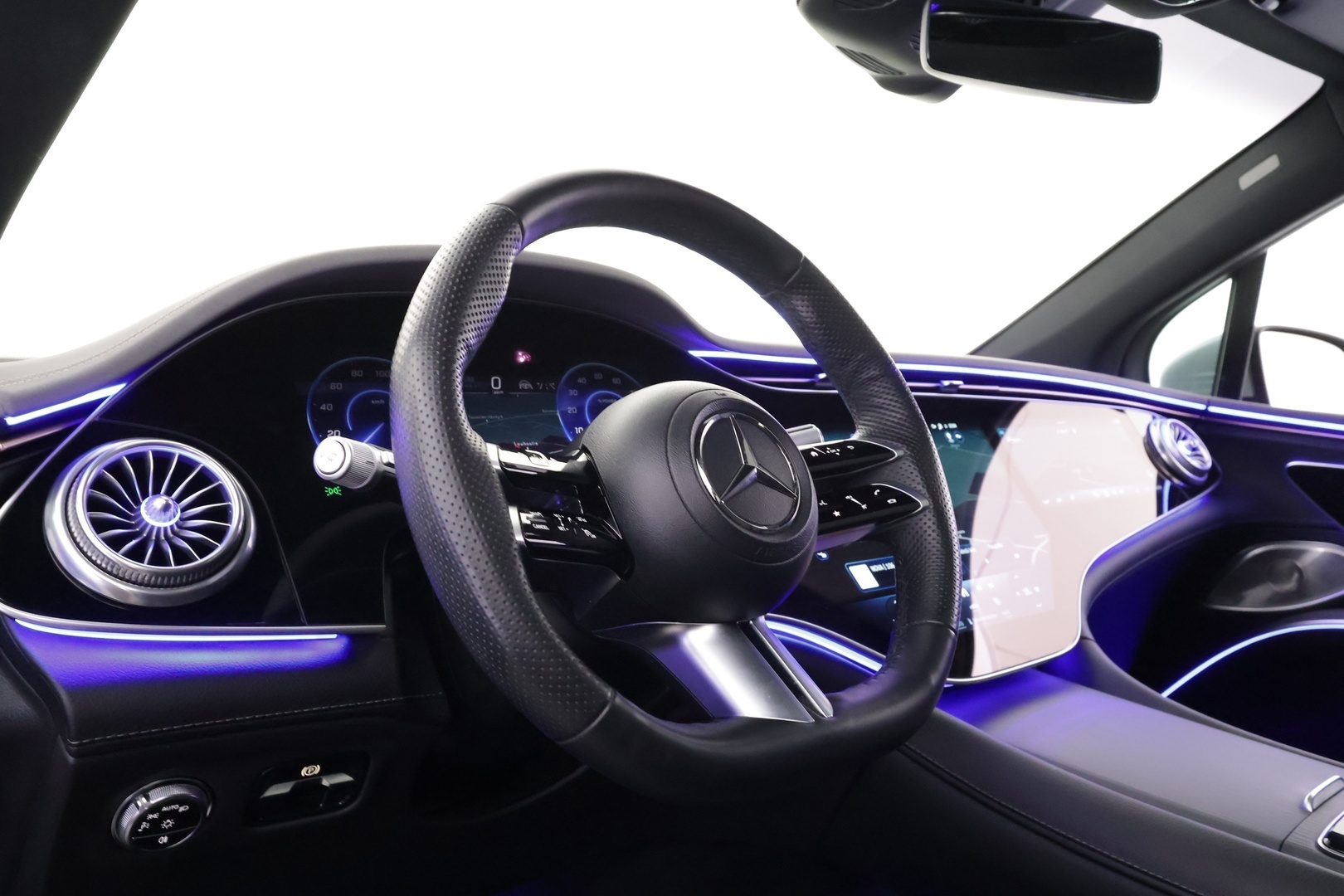 MERCEDES-BENZ EQS SUV 2023