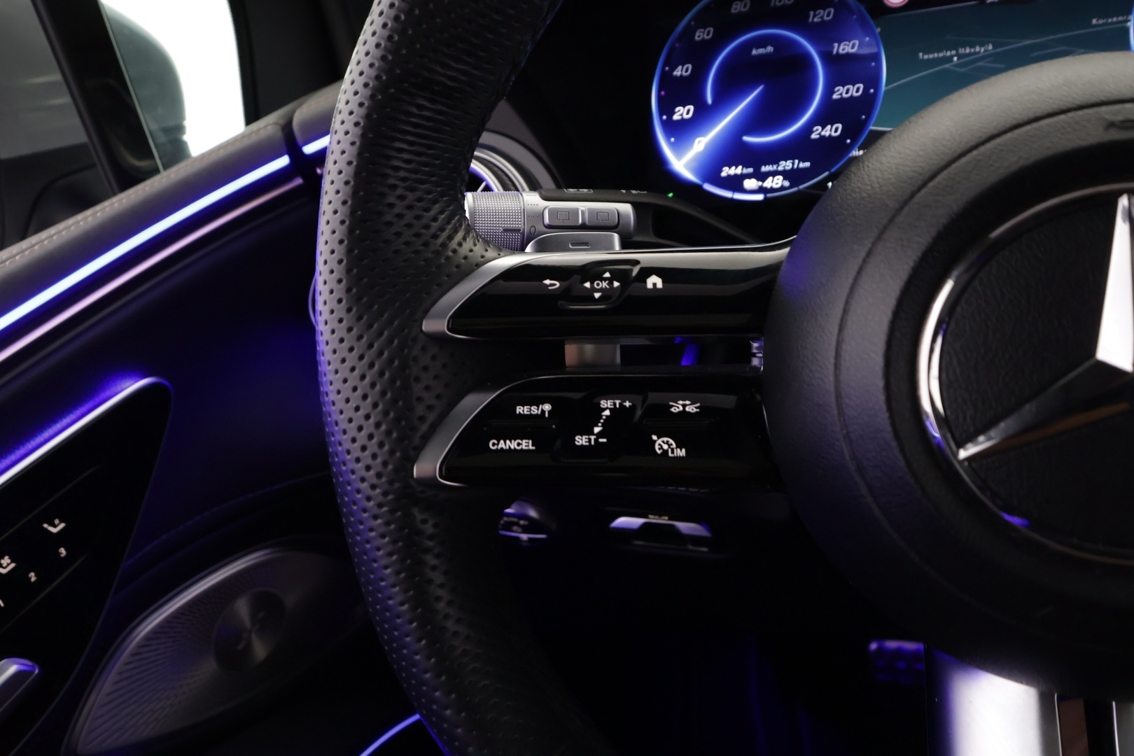 MERCEDES-BENZ EQS SUV 2023