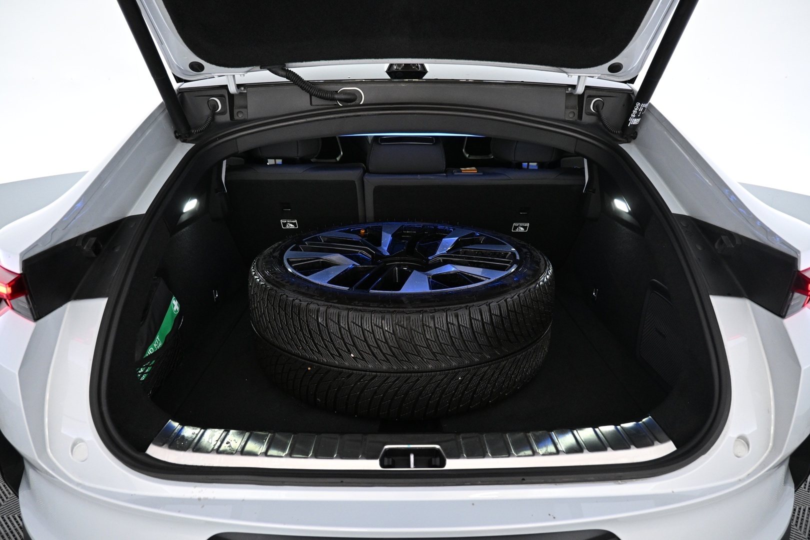POLESTAR 4 2026