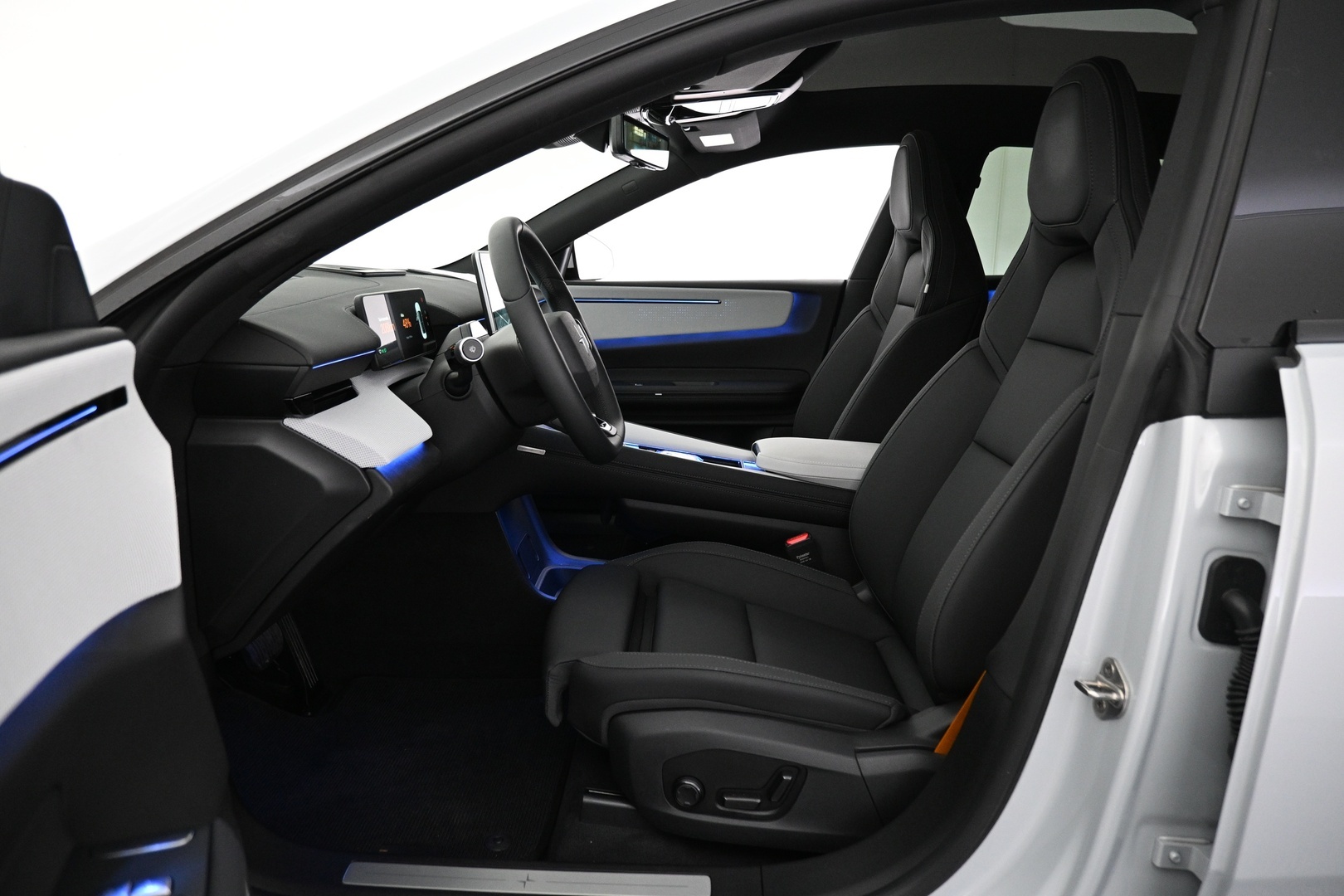 POLESTAR 4 2026