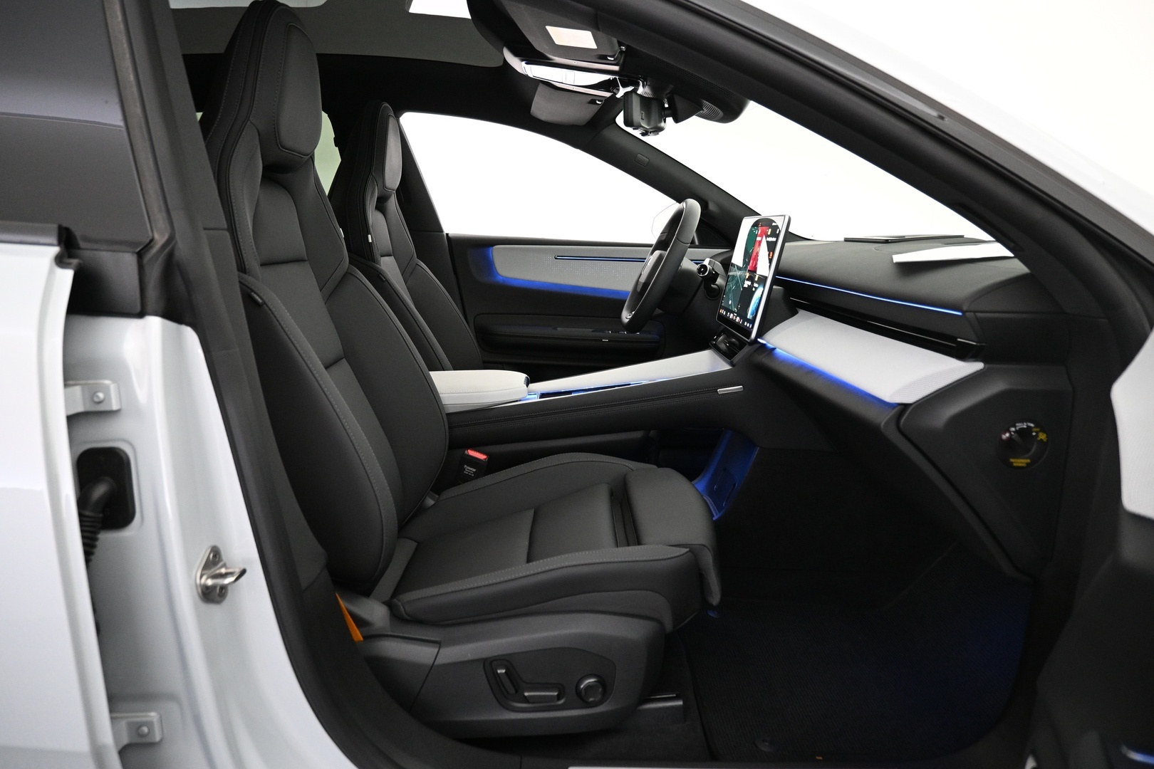 POLESTAR 4 2026