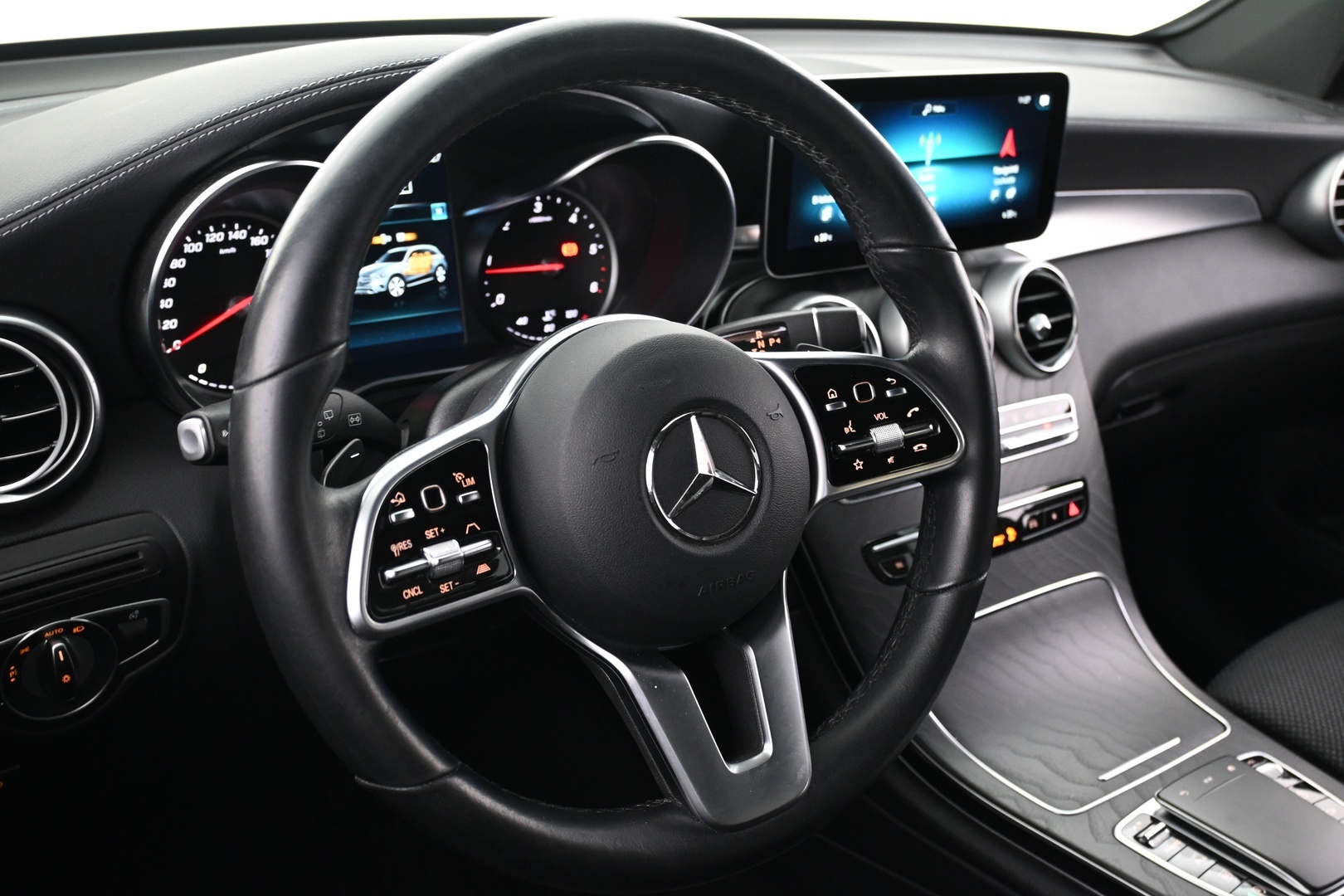 MERCEDES-BENZ GLC 2022