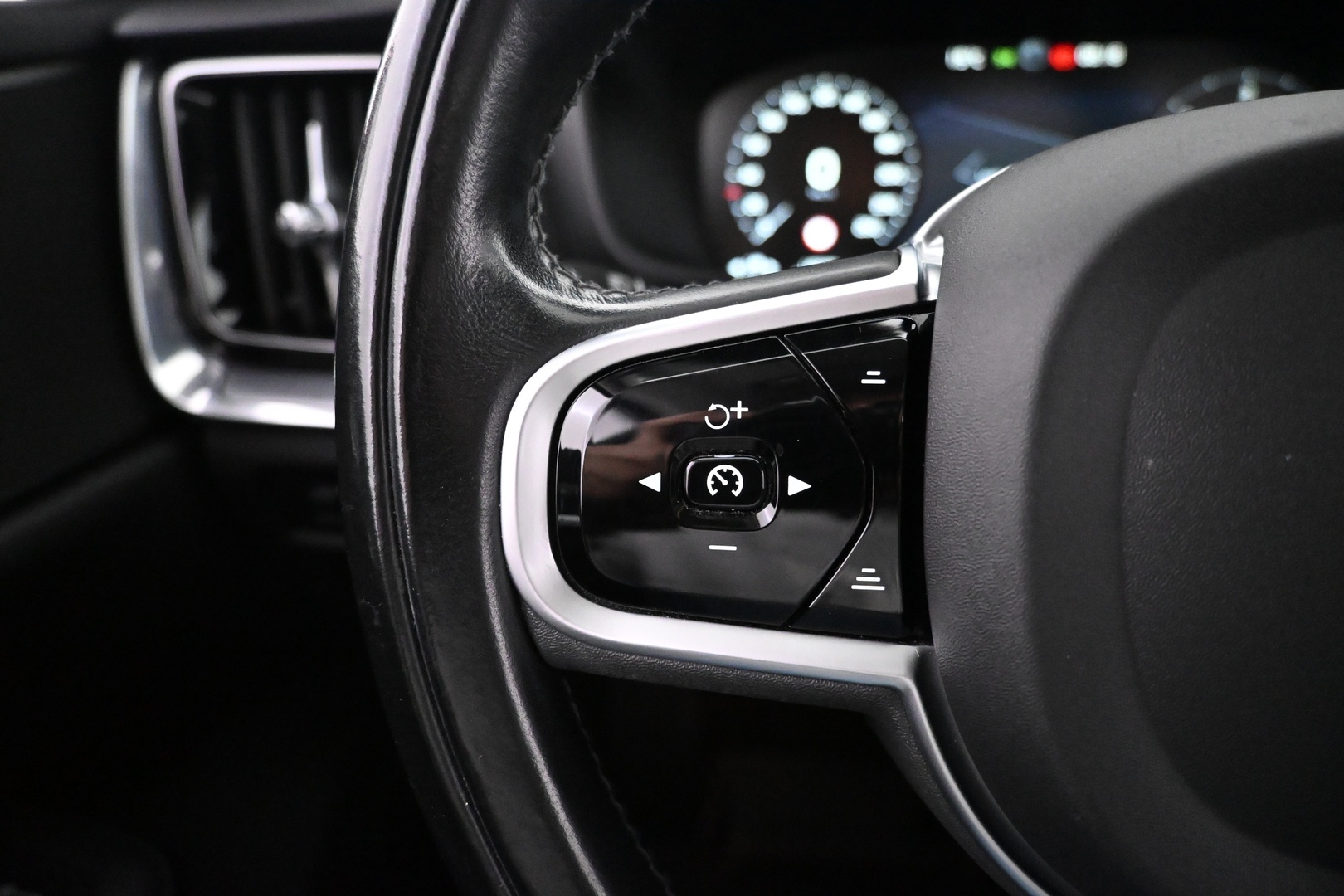 VOLVO V60 Cross Country 2020
