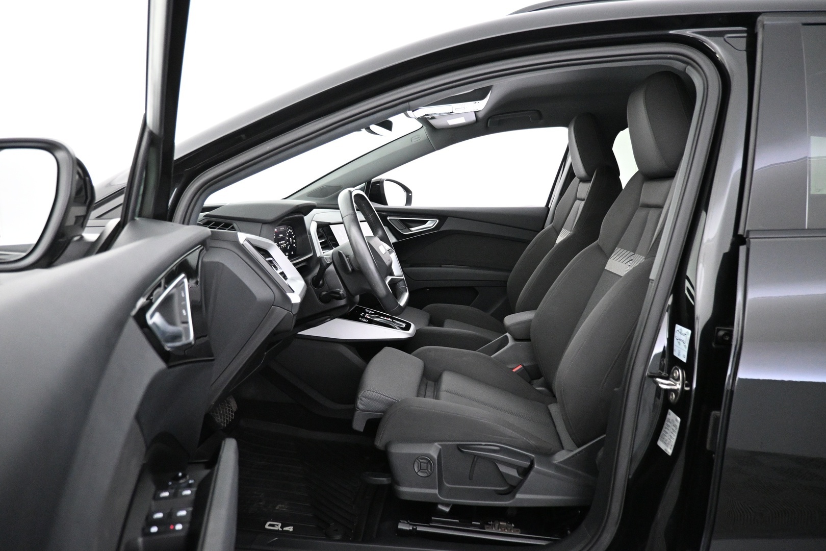 AUDI Q4 e-tron 2022