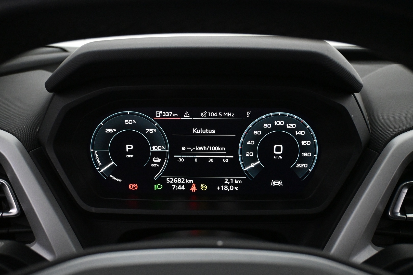 AUDI Q4 e-tron 2022