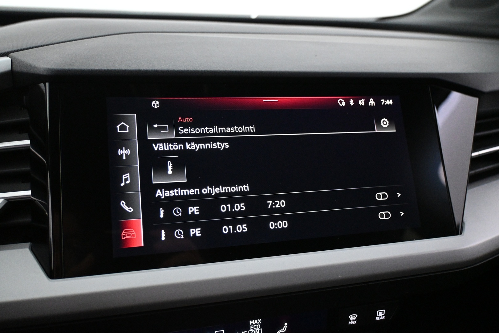 AUDI Q4 e-tron 2022