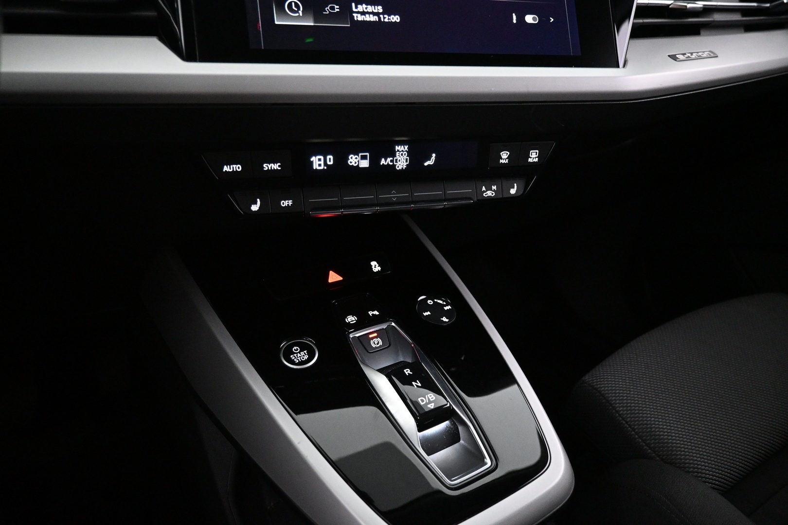 AUDI Q4 e-tron 2022