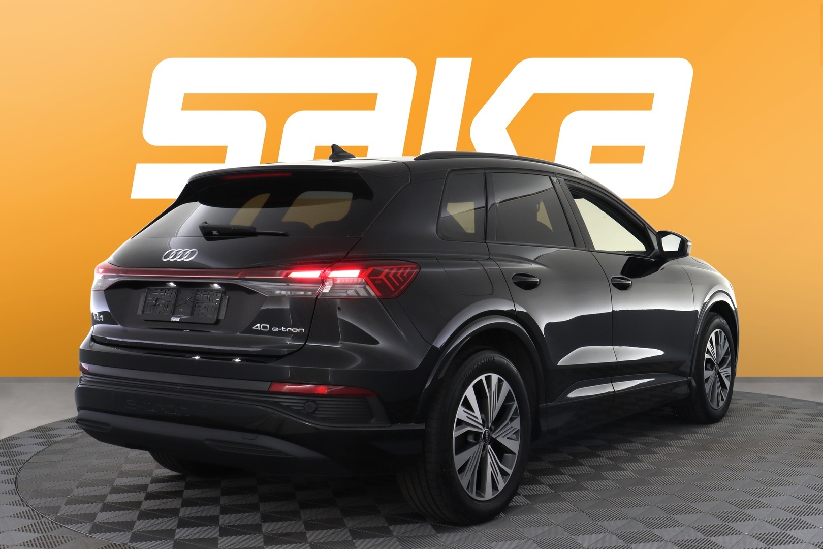 AUDI Q4 e-tron 2022