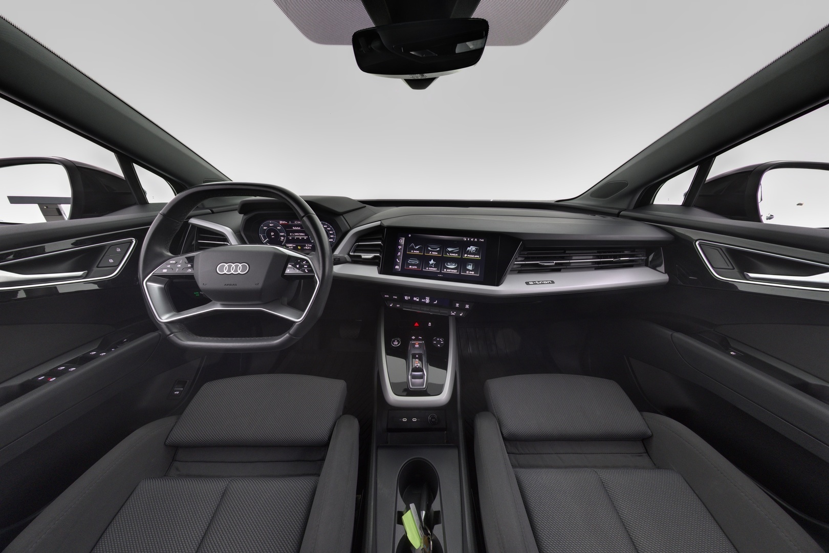 AUDI Q4 e-tron 2022