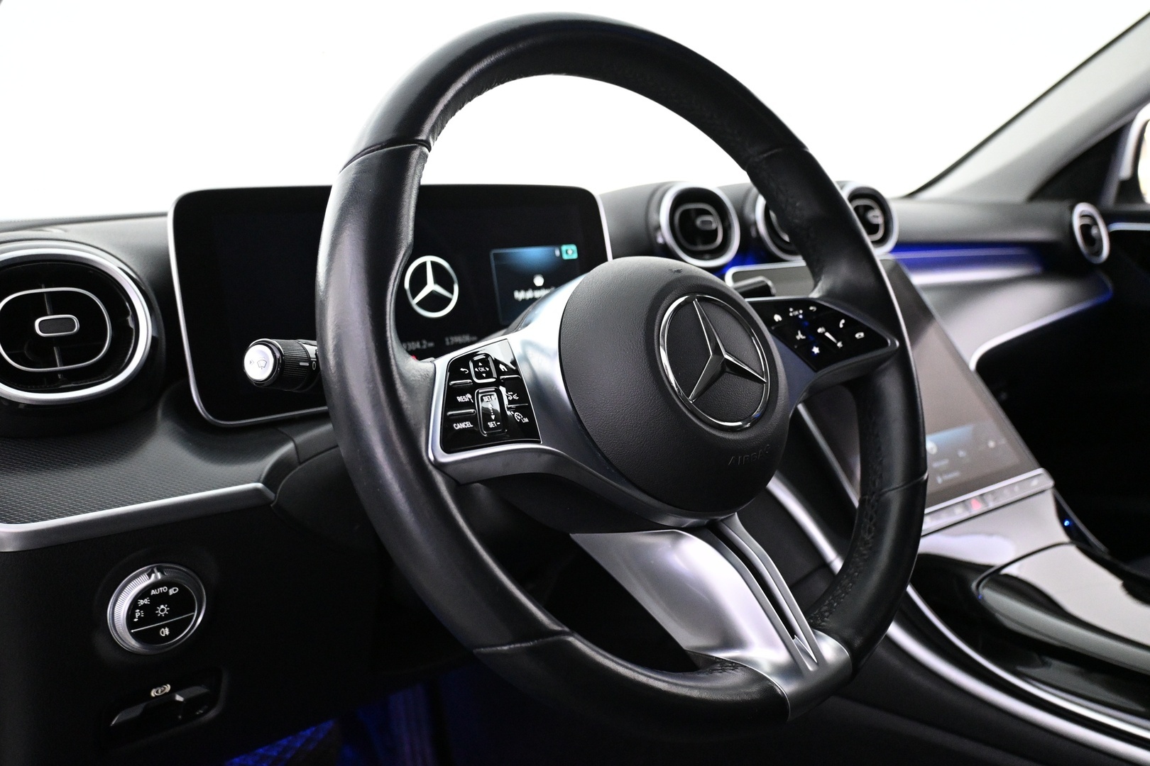 MERCEDES-BENZ C 2023