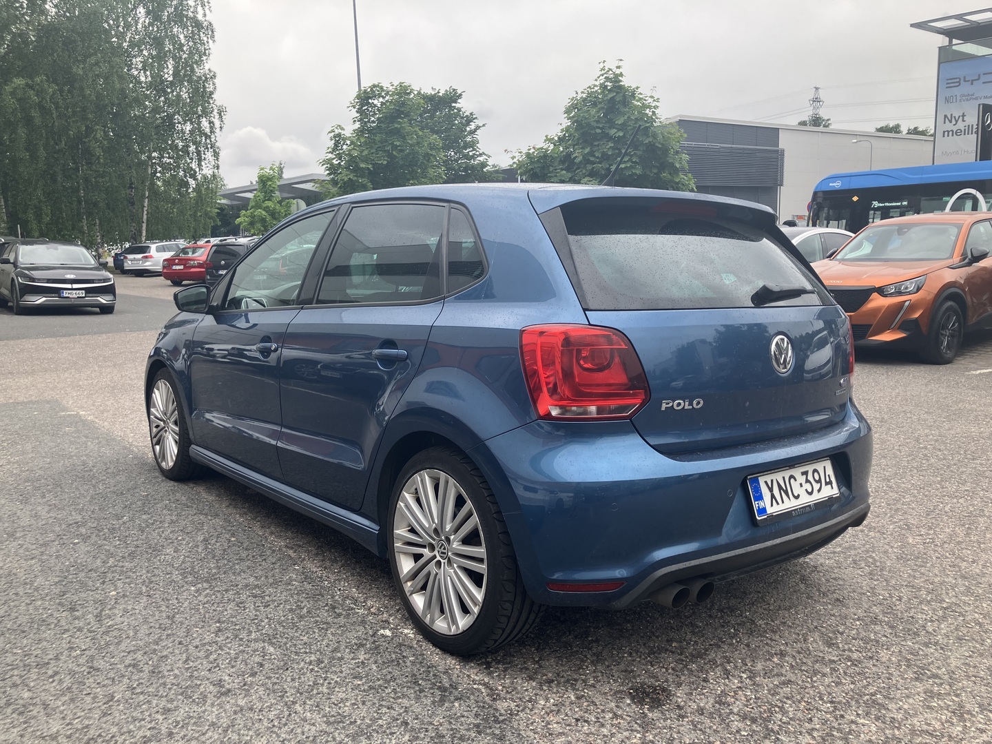 VOLKSWAGEN Polo 2014