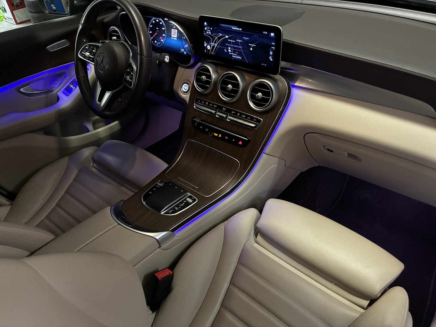 MERCEDES-BENZ GLC 2020