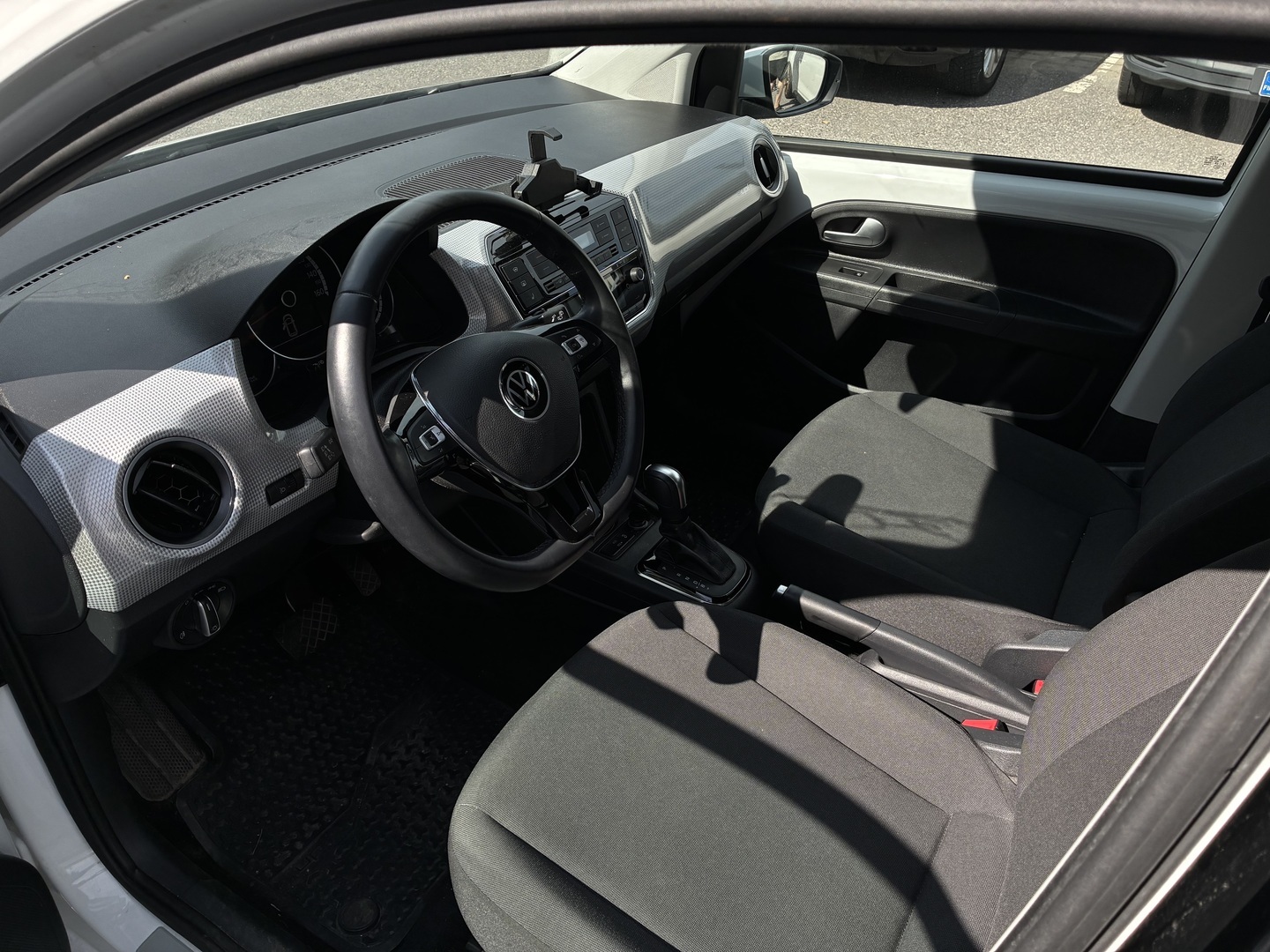 VOLKSWAGEN up! 2020