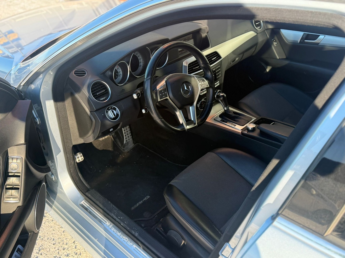 MERCEDES-BENZ C 2012